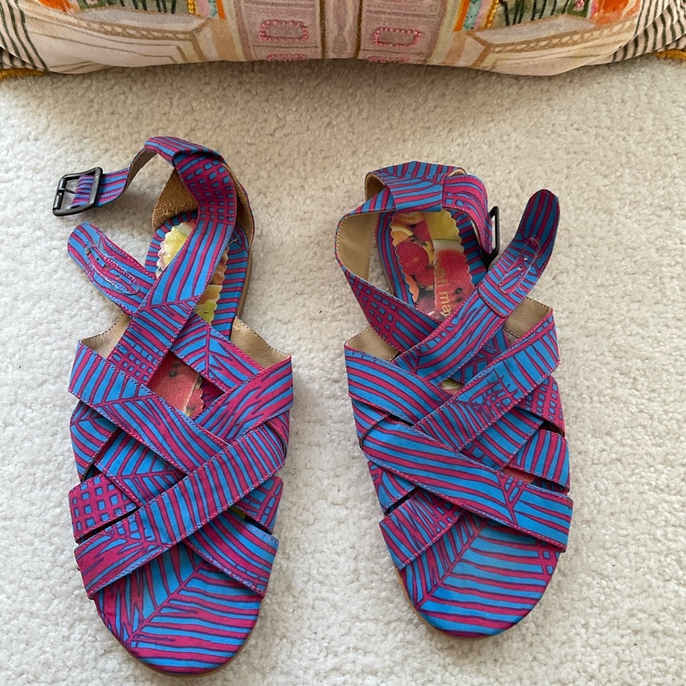 Siri Martire Colorful Strappy flat Sandals